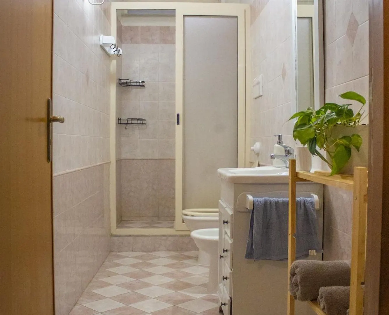 Casa Espaciosa Y Confortable Palermo 0*,  Italy